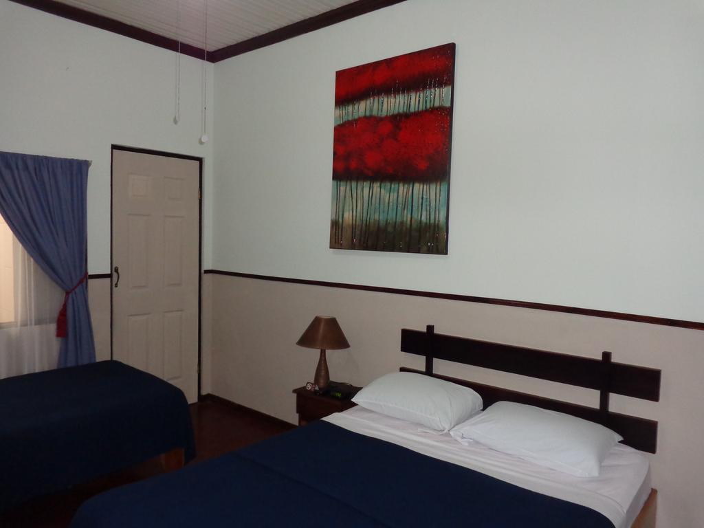 Hotel Santamaria Airport North / Alajuela Downtown エクステリア 写真