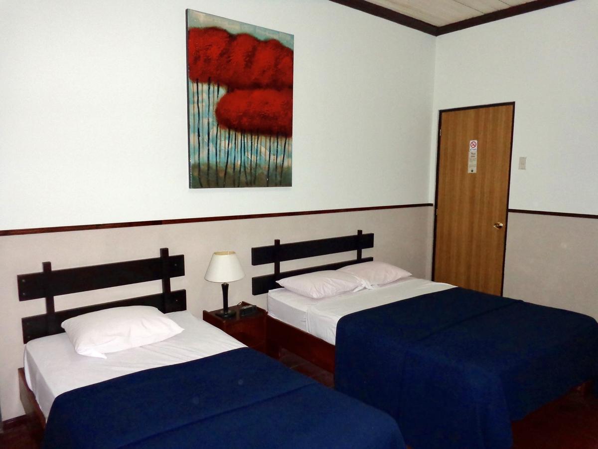 Hotel Santamaria Airport North / Alajuela Downtown エクステリア 写真